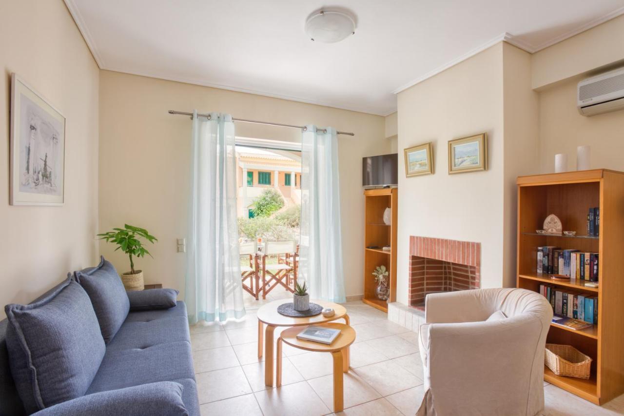 Dimeli Junior Apartment At The Beach Mparmpati Eksteriør billede